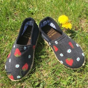 Kids "Strawberry Fields" Slip-ons BRAND NEW